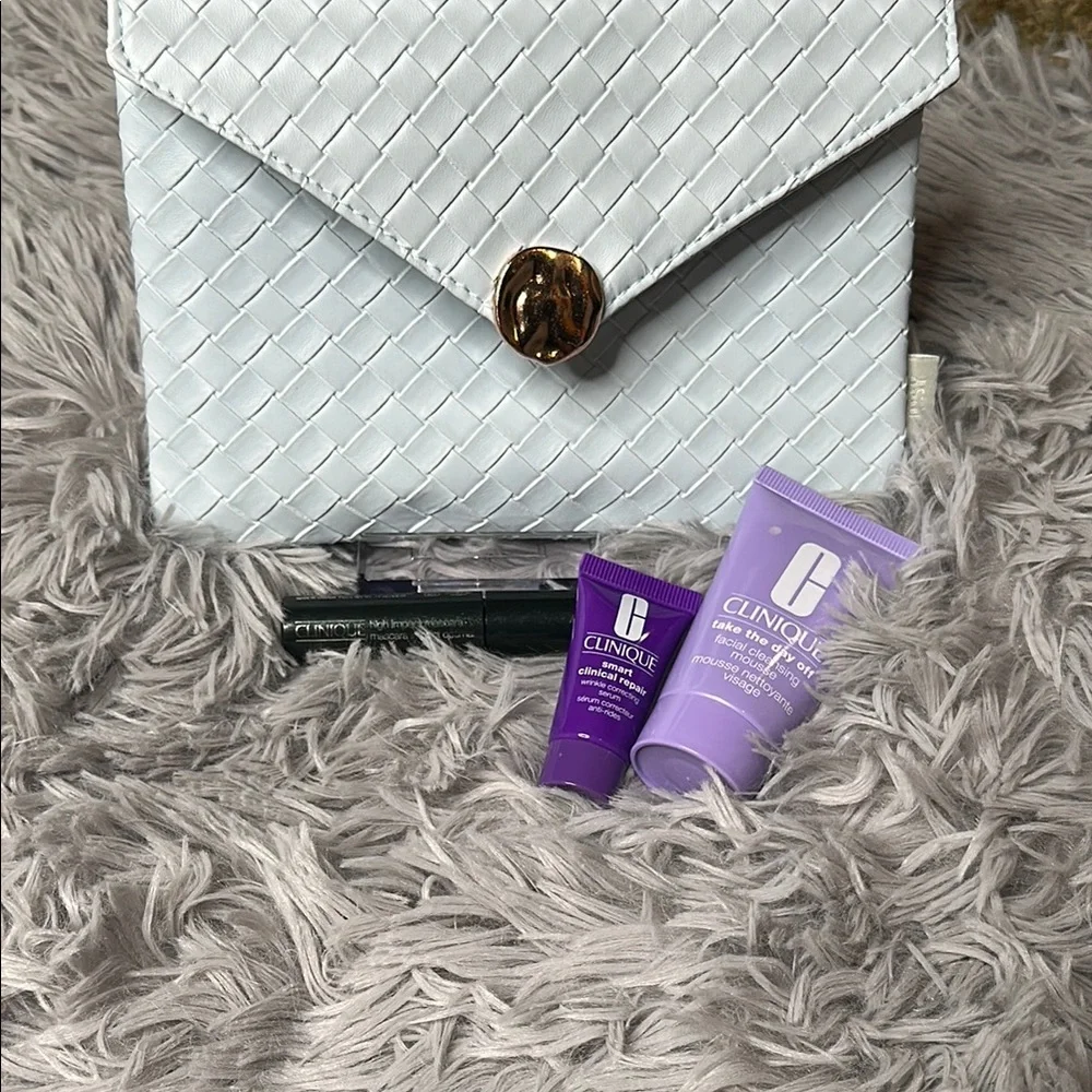 Clinique Travel Bundle Includes Mascara, Cleansing, Wrinkle Correcting Set + Bag